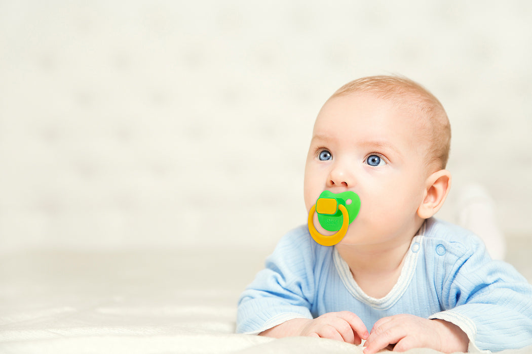 Orthodontic Soother - 3-18 Months | Heart-Shaped BPA-Free Silicone Soothers | Includes Case