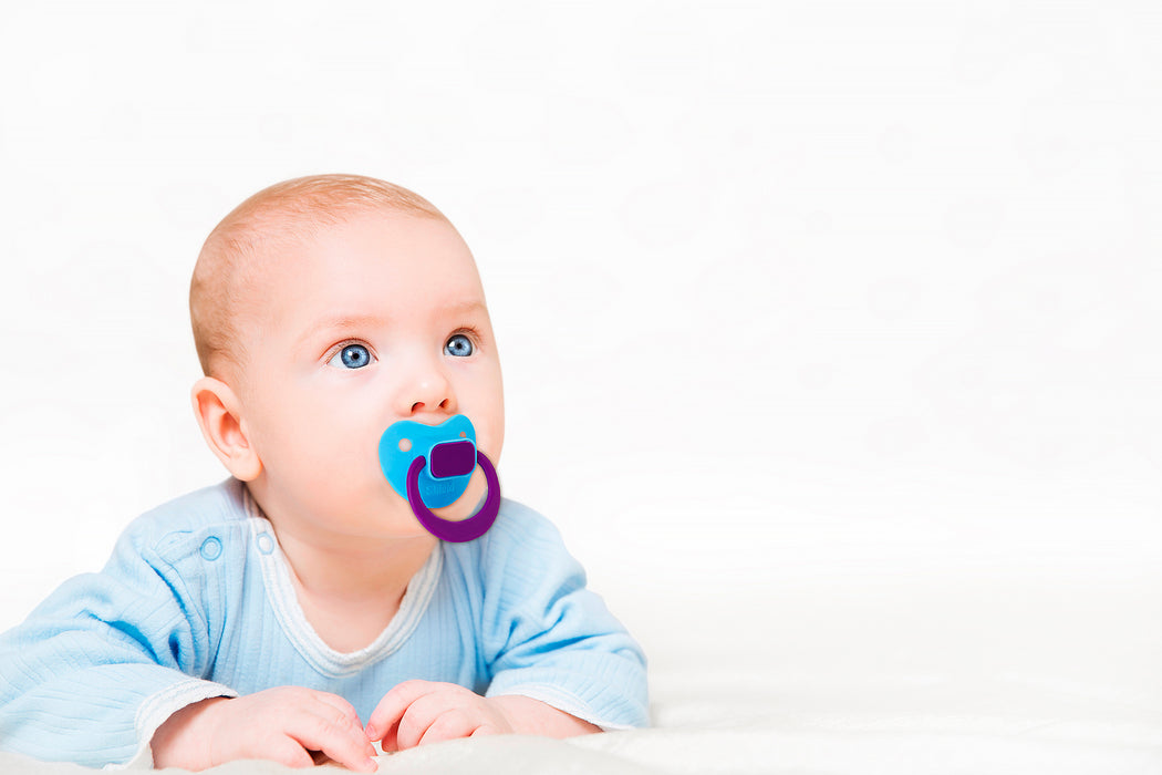 Orthodontic Soother - 3-18 Months | Heart-Shaped BPA-Free Silicone Soothers | Includes Case